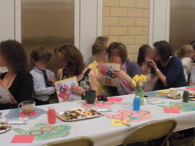 cute ideas for celebrating Mother's Day in the classroom with a kindergarten tea party