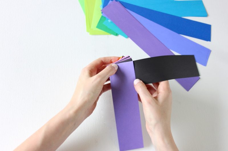 how to make a folded paper chain