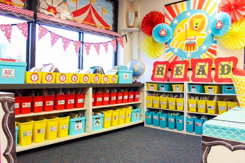 kindergarten classroom library