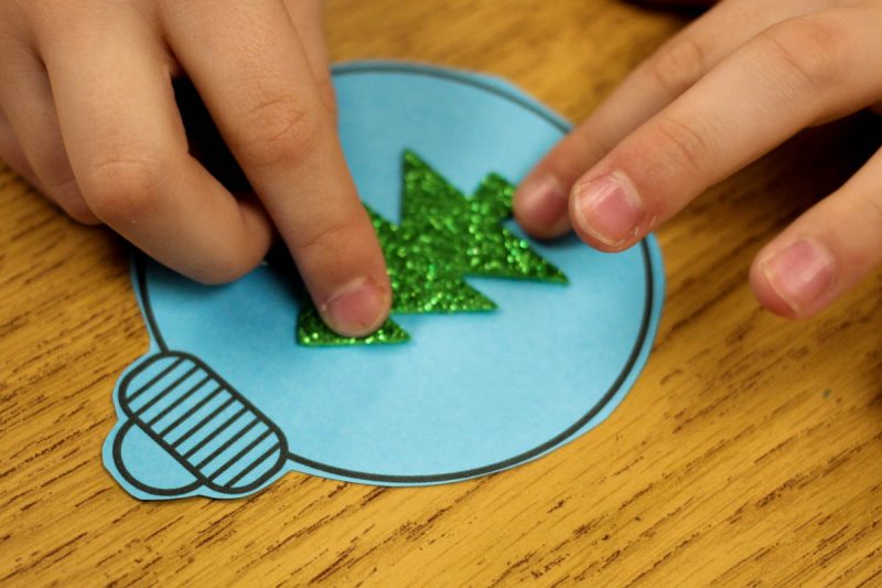 Use Christmas Ornaments to Colorize Your Classroom Management