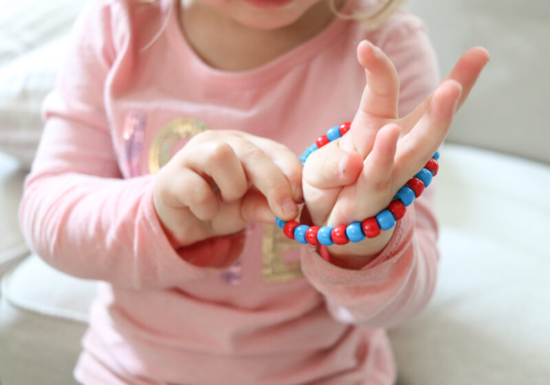 UBERSWEET® Bracelet Making Kit, Kids Imagination Letter Beads Set for Kids  Bracelet Making : Amazon.in: Toys & Games