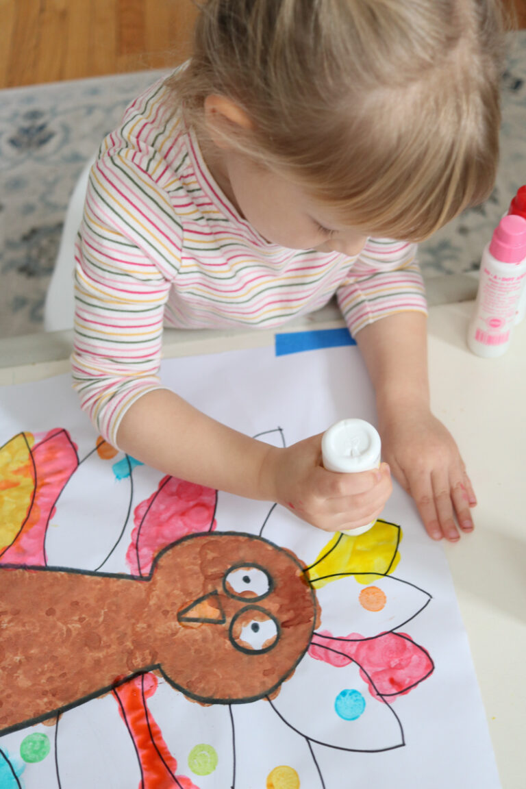 Easy and Fun Thanksgiving Turkey Dot Marker Art
